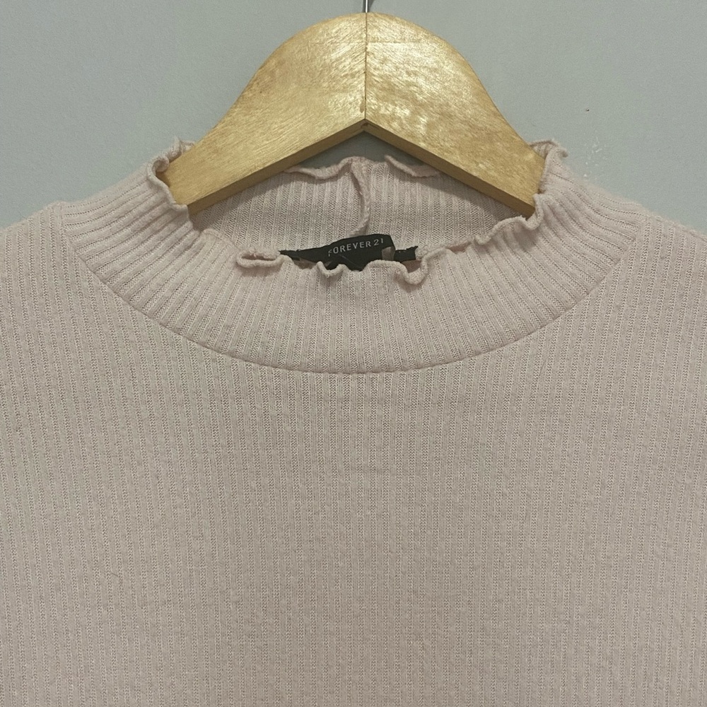 Forever 21 Cream Long Bell Sleeved Crop Top Size Medium - Picture 3 of 7